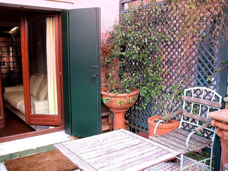 Venetian House With Terrace Venise